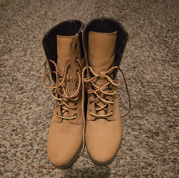 Women's Timberland boots - Picture 2 of 6